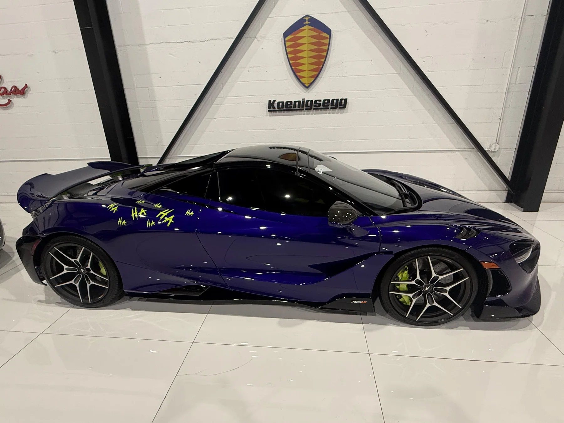 McLaren 765LT — Side Profile